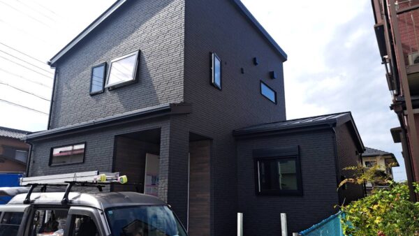 滋賀県草津市西草津新築美装工事