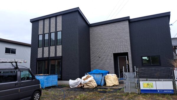 滋賀県近江八幡市浅小井町新築美装工事