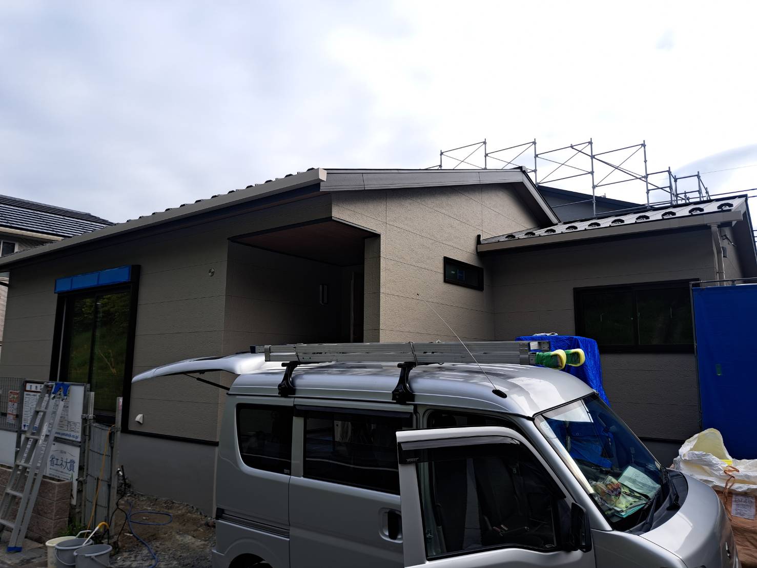 滋賀県草津市岡本町新築美装工事を実施
