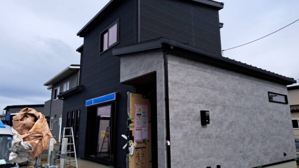 滋賀県甲賀市水口町新築美装工事を実施